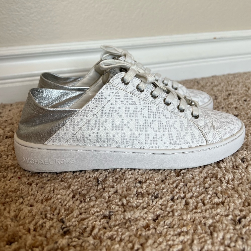 Michael Kors Bailee Sneakers, Size 6.5, White/Gray